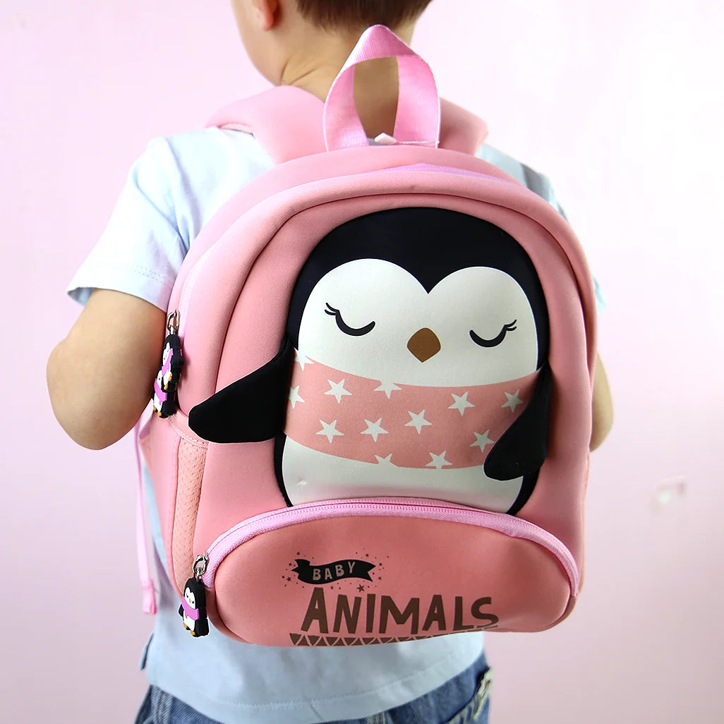Mochila Escolar Baby Animals Pingüino Rosa - Niño con mochila