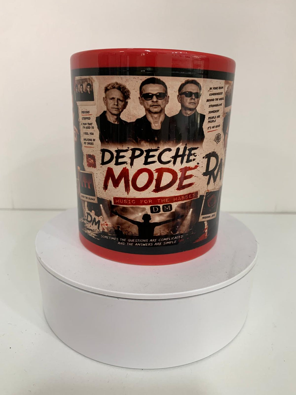 Taza Depeche Mode roja personalizada