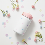 Botella infantil lunares blanca lifestyle