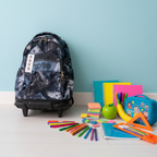 Mochila Trolley Totto Rue Bomper Renglones lifestyle pared azul